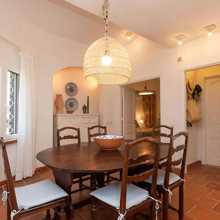 Gioia Tranquil Hideaway Villa *